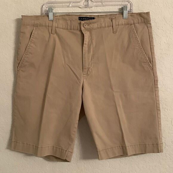 US Polo Assn. Activate Stretch Logo Tan Shorts Men’s Size 40 - Picture 1 of 10